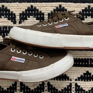 Superga Classic Sneaker